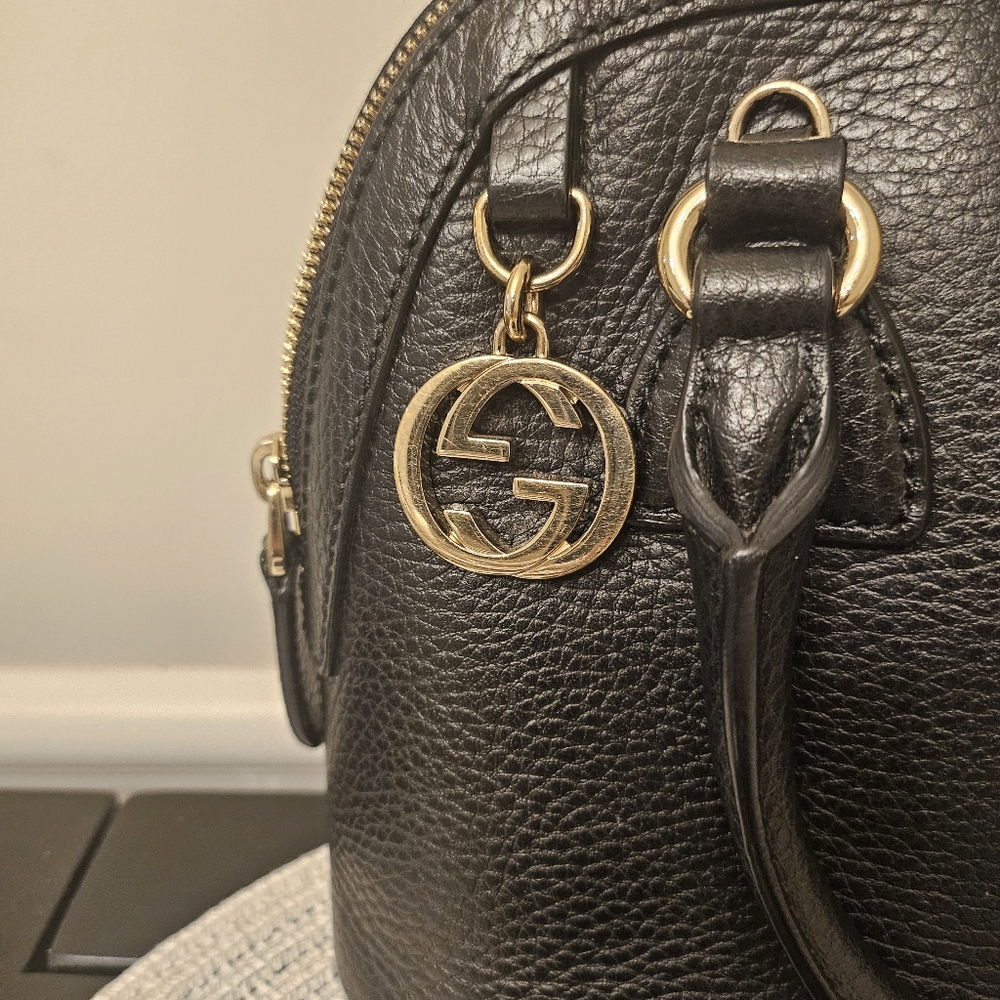 Gucci Small Dome Crossbody Bag Black Pebbled Leather - Picture 3 of 16